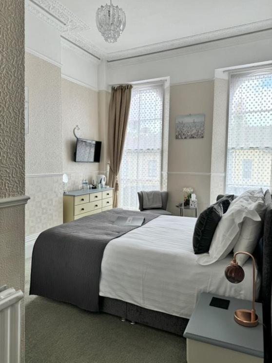 Hotel The Patricia à Torquay Chambre photo
